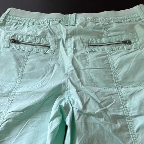 Chicos, Capri pants, size - Medium, lightweight, colour- seafoam - Picture 4 of 5
